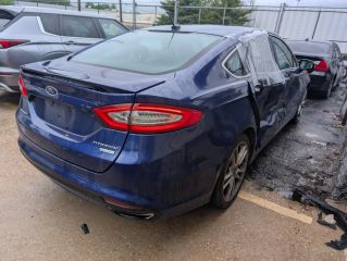 2013 Ford Fusion Titanium - Exterior Rear Right Corner Image